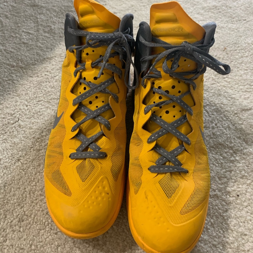 Nike Zoom Flywire Hyperenforcer Basketball Shoes